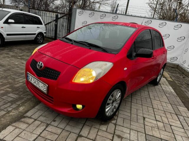 Красный Тойота Ярис, объемом двигателя 1.3 л и пробегом 147 тыс. км за 5400 $, фото 16 на Automoto.ua