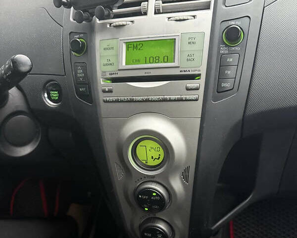 Тойота Яріс 2006 у Львові на Automoto.ua Червоний Тойота Яріс, об'ємом двигуна 1.3 л та пробігом 149 тис. км за 4900 $, фото 8 на Automoto.ua