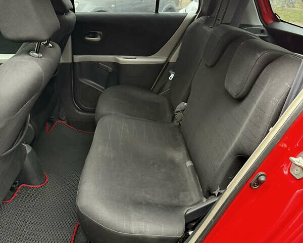 Красный Тойота Ярис, объемом двигателя 1.3 л и пробегом 151 тыс. км за 4950 $, фото 11 на Automoto.ua