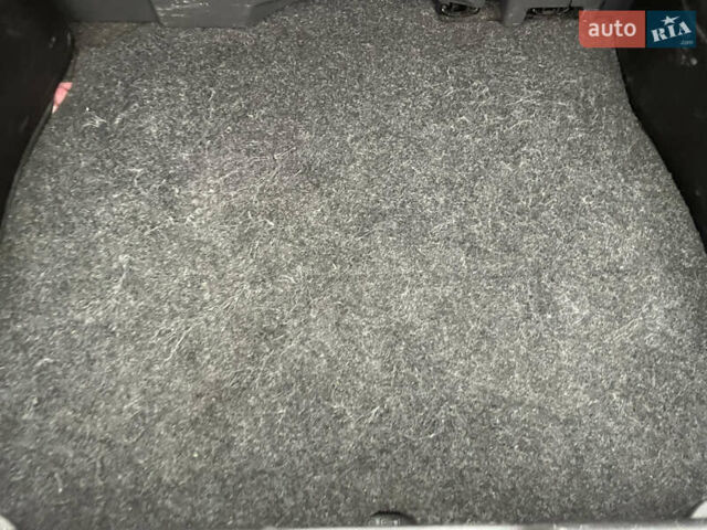 Красный Тойота Ярис, объемом двигателя 1.3 л и пробегом 182 тыс. км за 5900 $, фото 27 на Automoto.ua