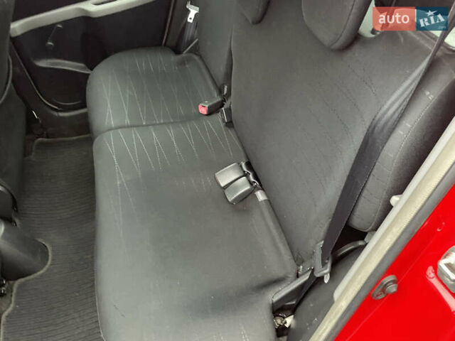 Красный Тойота Ярис, объемом двигателя 1.3 л и пробегом 182 тыс. км за 5900 $, фото 18 на Automoto.ua