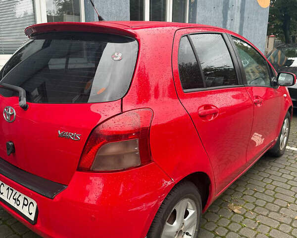 Тойота Яріс 2006 у Львові на Automoto.ua Червоний Тойота Яріс, об'ємом двигуна 1.3 л та пробігом 149 тис. км за 4900 $, фото 3 на Automoto.ua