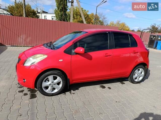 Червоний Тойота Яріс, об'ємом двигуна 1.3 л та пробігом 152 тис. км за 6000 $, фото 8 на Automoto.ua