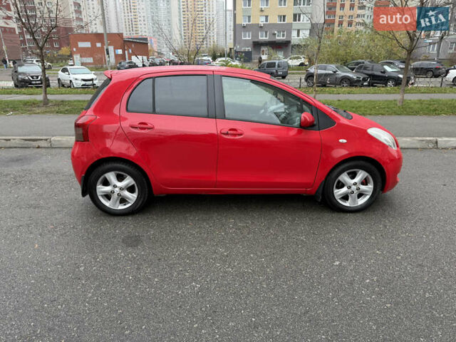 Красный Тойота Ярис, объемом двигателя 1.3 л и пробегом 151 тыс. км за 4950 $, фото 3 на Automoto.ua