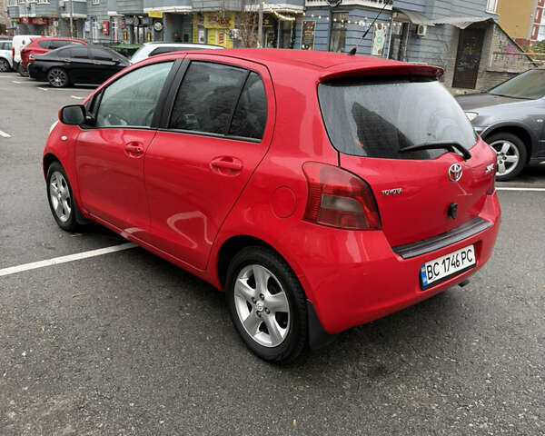 Красный Тойота Ярис, объемом двигателя 1.3 л и пробегом 151 тыс. км за 4950 $, фото 6 на Automoto.ua