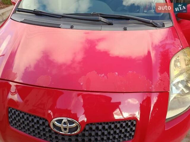 Червоний Тойота Яріс, об'ємом двигуна 1.3 л та пробігом 152 тис. км за 6000 $, фото 11 на Automoto.ua