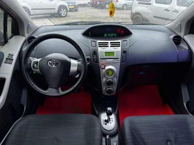 Красный Тойота Ярис, объемом двигателя 1.3 л и пробегом 147 тыс. км за 5400 $, фото 10 на Automoto.ua