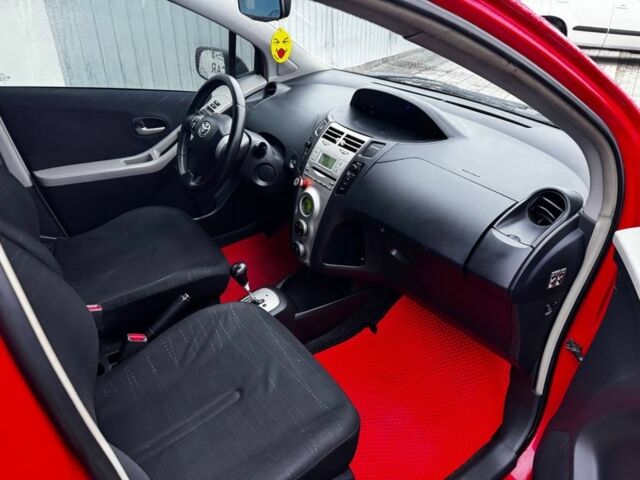 Красный Тойота Ярис, объемом двигателя 1.3 л и пробегом 147 тыс. км за 5400 $, фото 14 на Automoto.ua