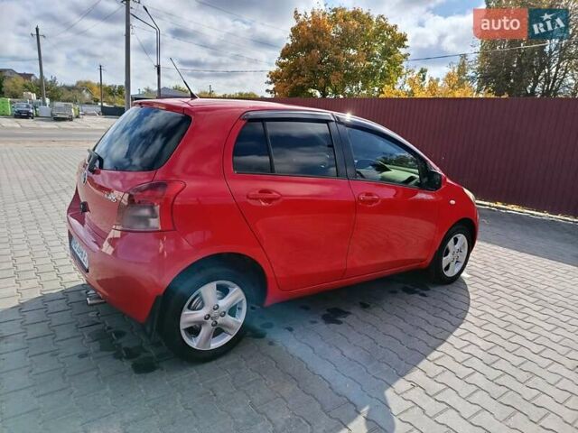 Червоний Тойота Яріс, об'ємом двигуна 1.3 л та пробігом 152 тис. км за 6000 $, фото 5 на Automoto.ua