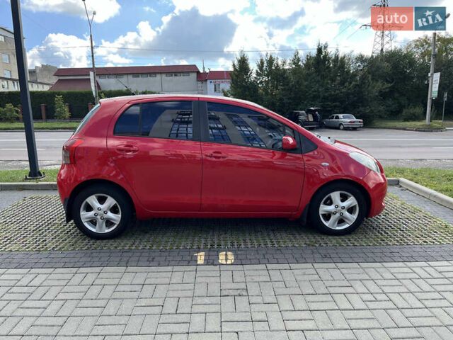 Красный Тойота Ярис, объемом двигателя 1.3 л и пробегом 153 тыс. км за 6800 $, фото 5 на Automoto.ua