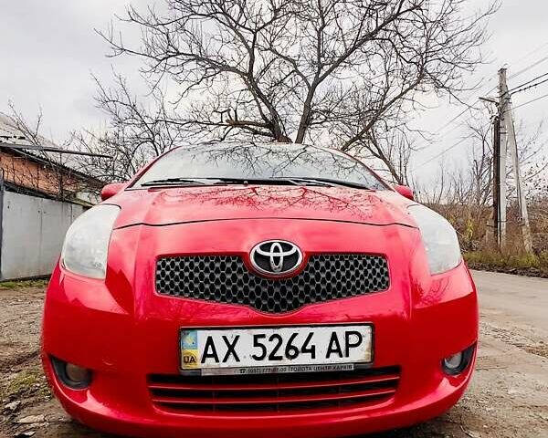 Червоний Тойота Яріс, об'ємом двигуна 1.3 л та пробігом 93 тис. км за 6500 $, фото 9 на Automoto.ua