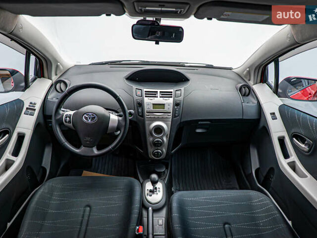 Красный Тойота Ярис, объемом двигателя 1.3 л и пробегом 186 тыс. км за 5425 $, фото 9 на Automoto.ua