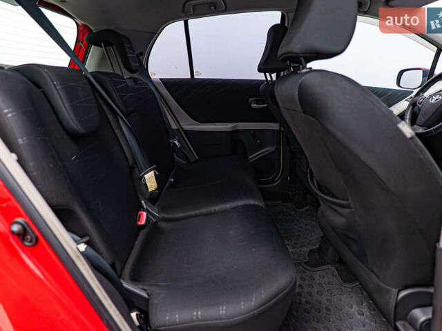 Красный Тойота Ярис, объемом двигателя 1.3 л и пробегом 186 тыс. км за 5425 $, фото 17 на Automoto.ua
