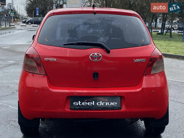 Красный Тойота Ярис, объемом двигателя 1.3 л и пробегом 138 тыс. км за 5899 $, фото 4 на Automoto.ua