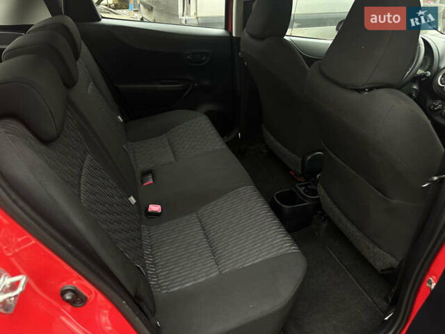 Червоний Тойота Яріс, об'ємом двигуна 1.36 л та пробігом 127 тис. км за 5950 $, фото 12 на Automoto.ua