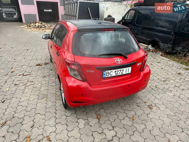 Червоний Тойота Яріс, об'ємом двигуна 1.36 л та пробігом 127 тис. км за 6300 $, фото 7 на Automoto.ua