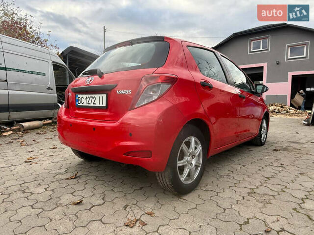Червоний Тойота Яріс, об'ємом двигуна 1.36 л та пробігом 127 тис. км за 6300 $, фото 5 на Automoto.ua