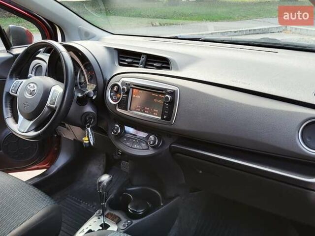 Красный Тойота Ярис, объемом двигателя 1.33 л и пробегом 106 тыс. км за 8900 $, фото 6 на Automoto.ua