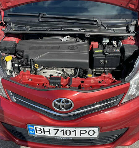 Тойота Ярис 2012 в Кропивницком (Кировограде) на Automoto.ua Красный Тойота Ярис, объемом двигателя 1.33 л и пробегом 112 тыс. км за 8600 $, фото 17 на Automoto.ua