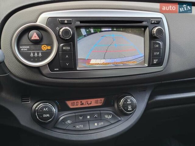 Красный Тойота Ярис, объемом двигателя 1.33 л и пробегом 106 тыс. км за 8900 $, фото 13 на Automoto.ua