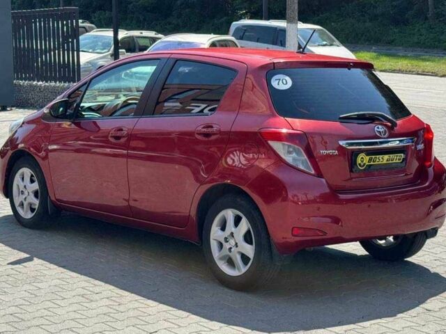 Красный Тойота Ярис, объемом двигателя 1.4 л и пробегом 269 тыс. км за 7600 $, фото 3 на Automoto.ua