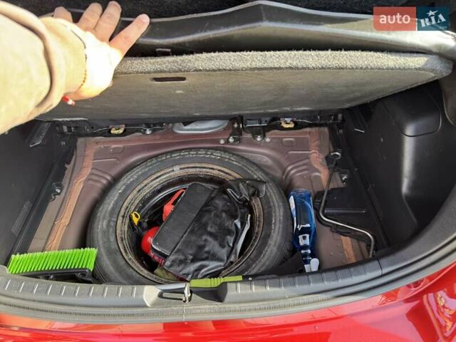 Червоний Тойота Яріс, об'ємом двигуна 1.33 л та пробігом 114 тис. км за 11200 $, фото 10 на Automoto.ua