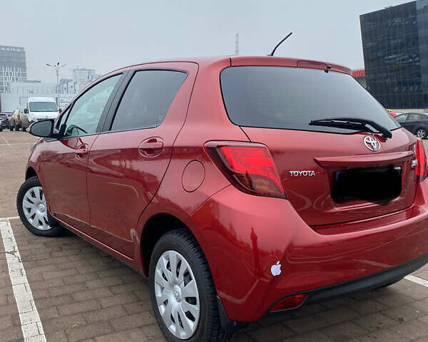 Червоний Тойота Яріс, об'ємом двигуна 1.33 л та пробігом 115 тис. км за 11700 $, фото 3 на Automoto.ua