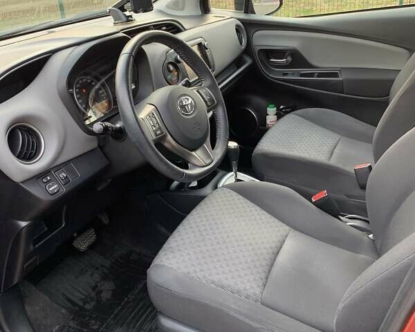 Красный Тойота Ярис, объемом двигателя 1.33 л и пробегом 78 тыс. км за 11600 $, фото 9 на Automoto.ua