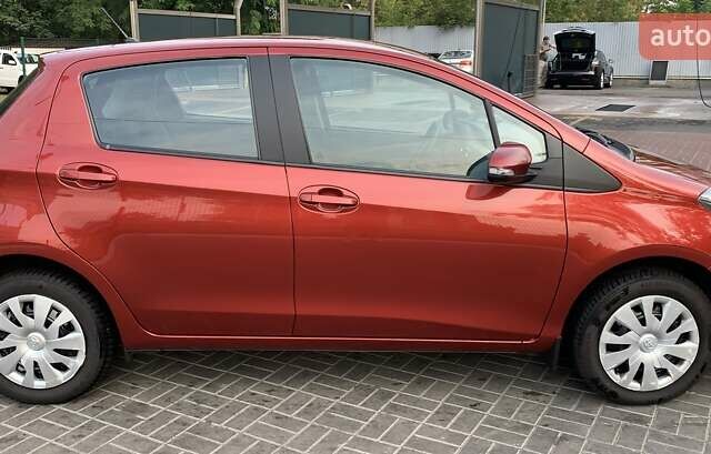 Красный Тойота Ярис, объемом двигателя 1.33 л и пробегом 78 тыс. км за 11600 $, фото 5 на Automoto.ua