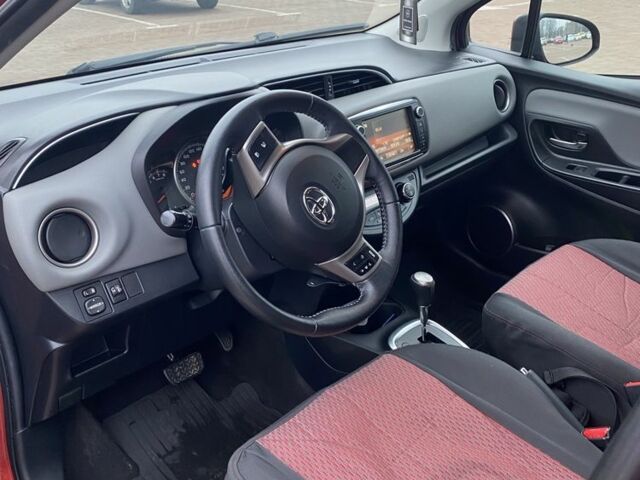 Червоний Тойота Яріс, об'ємом двигуна 1.3 л та пробігом 115 тис. км за 11700 $, фото 9 на Automoto.ua