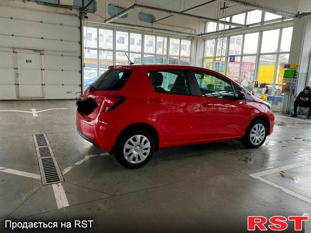 Червоний Тойота Яріс, об'ємом двигуна 1.3 л та пробігом 35 тис. км за 12300 $, фото 6 на Automoto.ua