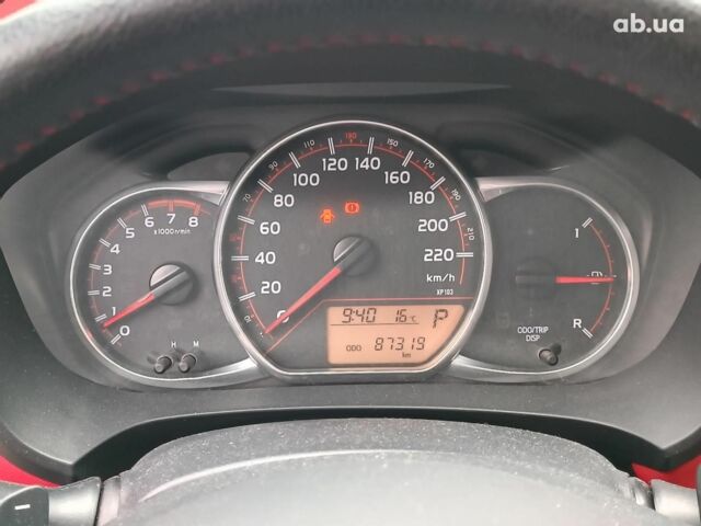 Червоний Тойота Яріс, об'ємом двигуна 1.3 л та пробігом 88 тис. км за 10440 $, фото 24 на Automoto.ua