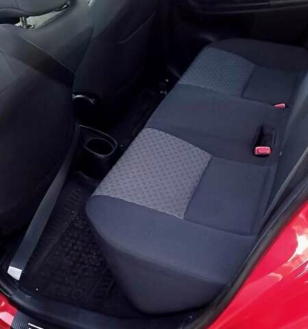 Тойота Ярис 2015 в Одессе на Automoto.ua Красный Тойота Ярис, объемом двигателя 1.5 л и пробегом 93 тыс. км за 8700 $, фото 21 на Automoto.ua