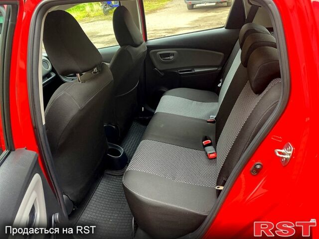 Червоний Тойота Яріс, об'ємом двигуна 1.3 л та пробігом 35 тис. км за 12300 $, фото 11 на Automoto.ua