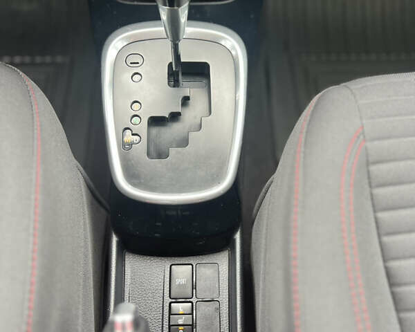 Тойота Ярис 2015 в Одессе на Automoto.ua Красный Тойота Ярис, объемом двигателя 1.33 л и пробегом 72 тыс. км за 9700 $, фото 23 на Automoto.ua