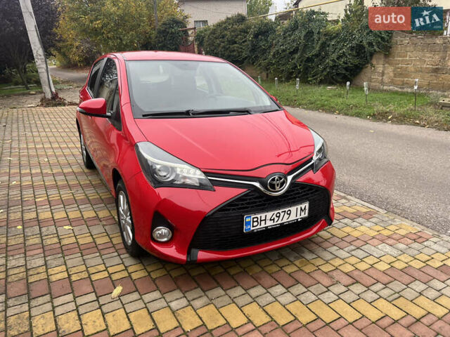 Тойота Ярис 2015 в Одессе на Automoto.ua Красный Тойота Ярис, объемом двигателя 1.33 л и пробегом 72 тыс. км за 9700 $, фото 3 на Automoto.ua