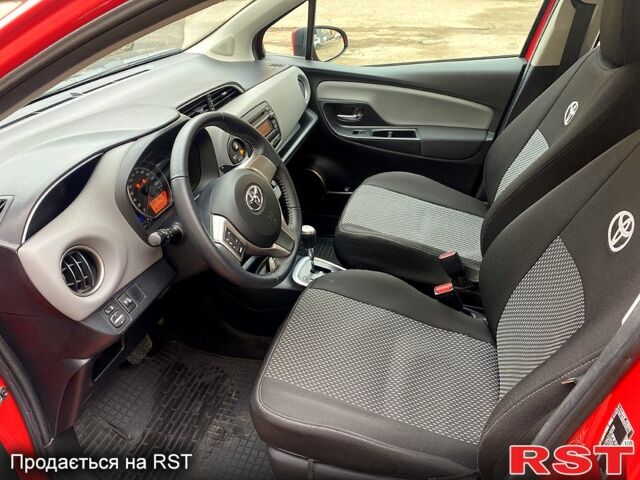 Червоний Тойота Яріс, об'ємом двигуна 1.3 л та пробігом 35 тис. км за 12300 $, фото 10 на Automoto.ua