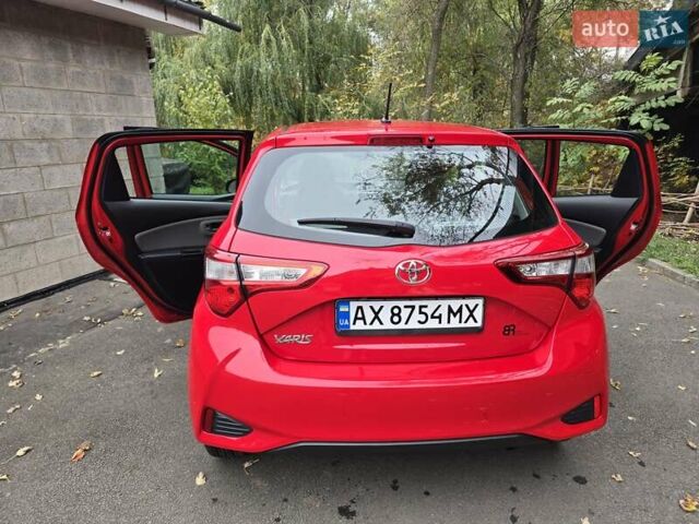 Тойота Ярис 2018 в Харькове на Automoto.ua Красный Тойота Ярис, объемом двигателя 1 л и пробегом 21 тыс. км за 10500 $, фото 5 на Automoto.ua