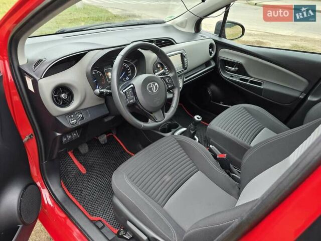 Тойота Ярис 2018 в Харькове на Automoto.ua Красный Тойота Ярис, объемом двигателя 1 л и пробегом 21 тыс. км за 10500 $, фото 41 на Automoto.ua