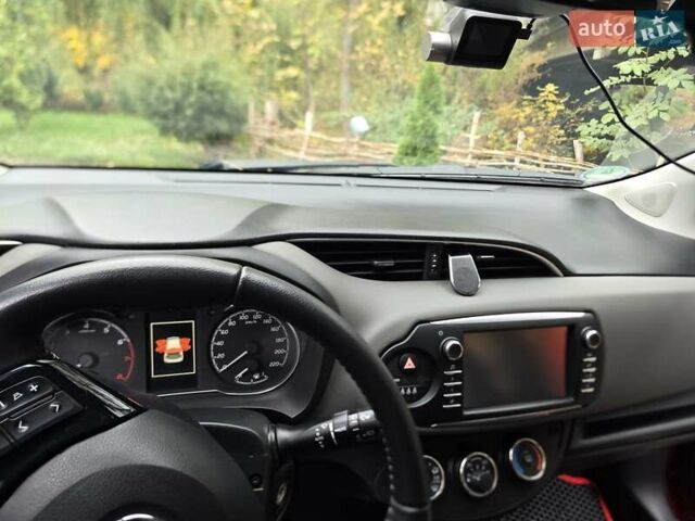 Тойота Ярис 2018 в Харькове на Automoto.ua Красный Тойота Ярис, объемом двигателя 1 л и пробегом 21 тыс. км за 10500 $, фото 17 на Automoto.ua