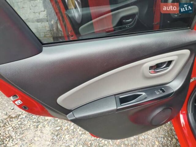 Красный Тойота Ярис, объемом двигателя 1.5 л и пробегом 63 тыс. км за 14350 $, фото 27 на Automoto.ua