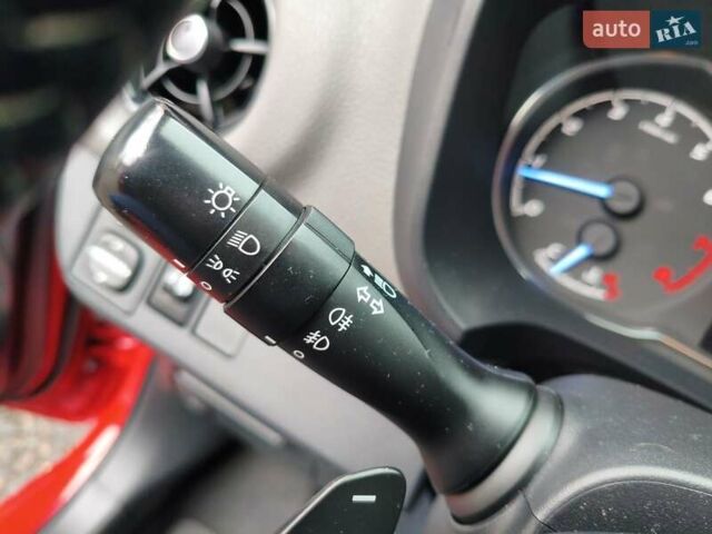 Красный Тойота Ярис, объемом двигателя 1.5 л и пробегом 63 тыс. км за 14350 $, фото 35 на Automoto.ua
