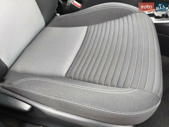 Красный Тойота Ярис, объемом двигателя 1.5 л и пробегом 63 тыс. км за 14350 $, фото 20 на Automoto.ua