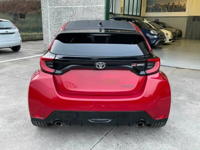 Красный Тойота Ярис, объемом двигателя 1.6 л и пробегом 18 тыс. км за 6500 $, фото 5 на Automoto.ua