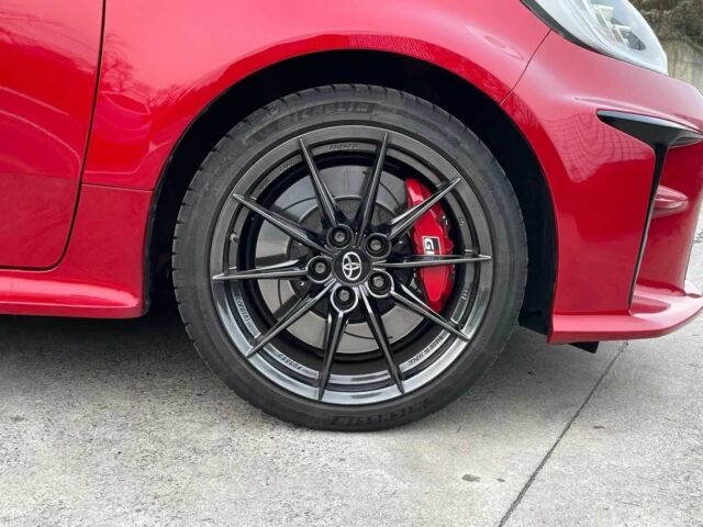 Красный Тойота Ярис, объемом двигателя 1.6 л и пробегом 18 тыс. км за 6500 $, фото 14 на Automoto.ua