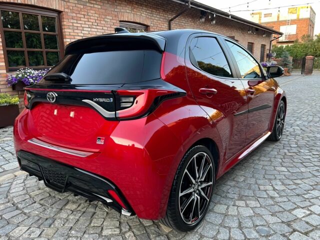 Тойота Яріс 2023 у Ужгороді на Automoto.ua Червоний Тойота Яріс, об'ємом двигуна 1.5 л та пробігом 30 тис. км за 11000 $, фото 4 на Automoto.ua