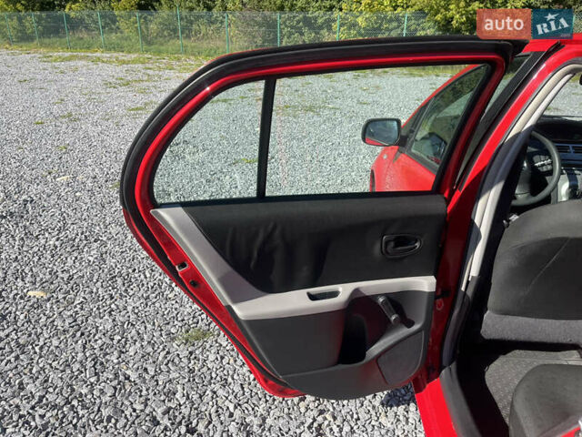 Тойота Ярис 2007 в Львове на Automoto.ua Красный Тойота Ярис, объемом двигателя 1.3 л и пробегом 131 тыс. км за 5500 $, фото 15 на Automoto.ua