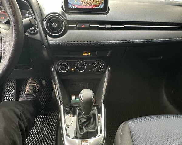 Тойота Яріс 2016 у Хмельницькому на Automoto.ua Червоний Тойота Яріс, об'ємом двигуна 1.5 л та пробігом 91 тис. км за 10300 $, фото 4 на Automoto.ua