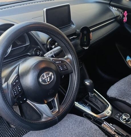 Красный Тойота Ярис, объемом двигателя 1.5 л и пробегом 84 тыс. км за 13200 $, фото 6 на Automoto.ua