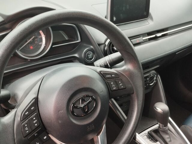 Красный Тойота Ярис, объемом двигателя 1.5 л и пробегом 50 тыс. км за 13250 $, фото 4 на Automoto.ua